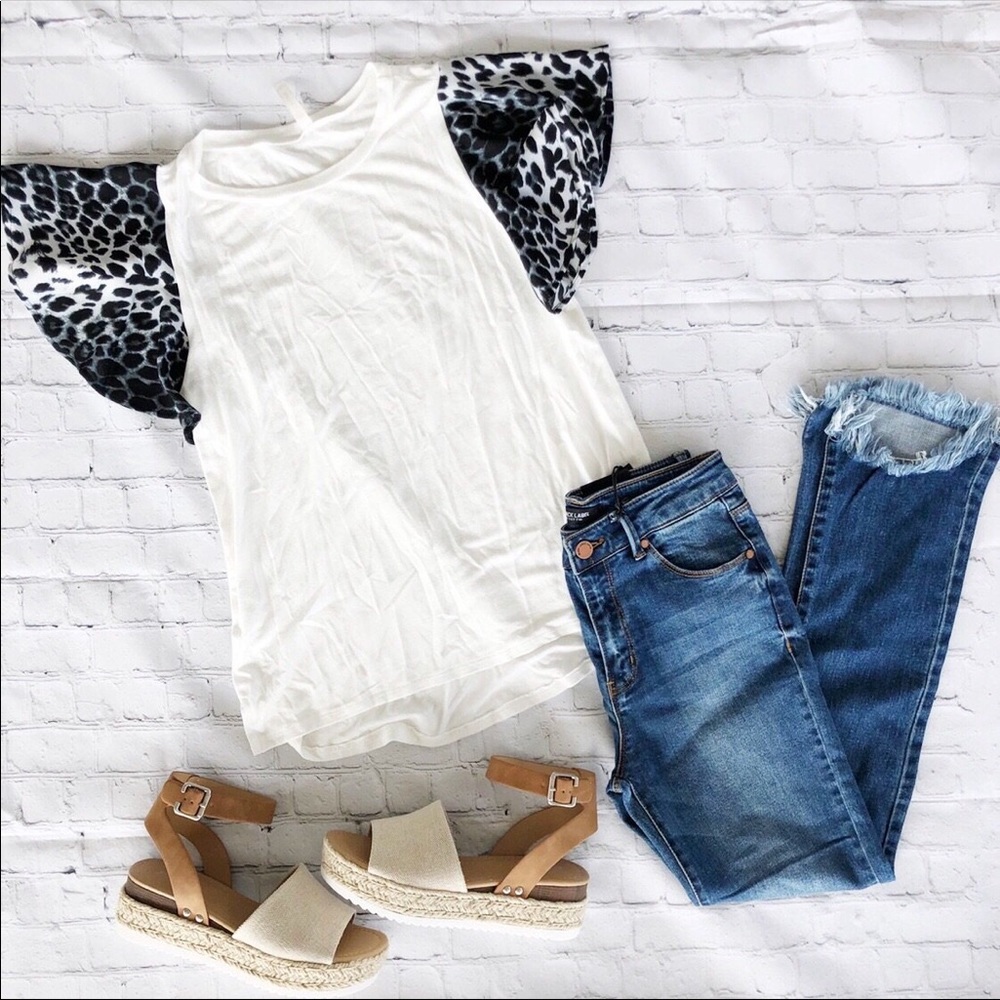 Leopard Sleeve Top